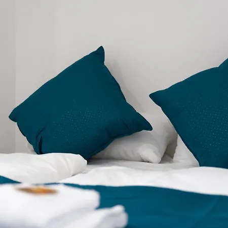 Lit Living - Fully Equipped - Box Spring - Parking - Business & Longstay Appartement