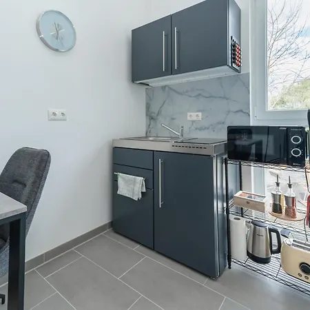 Lit Living - Fully Equipped - Box Spring - Parking - Business & Longstay * Altenstadt