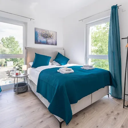 Lit Living - Deluxe - Box Spring - Parking - Neueröffnung - New Opening * Altenstadt