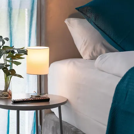Lit Living - Fully Equipped - Box Spring - Parking - Business & Longstay Appartement *