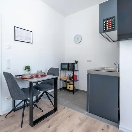 Lit Living - Deluxe - Box Spring - Parking - Neueröffnung - New Opening *