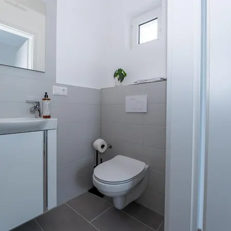 Lit Living - Fully Equipped - Box Spring - Parking - Business & Longstay Altenstadt