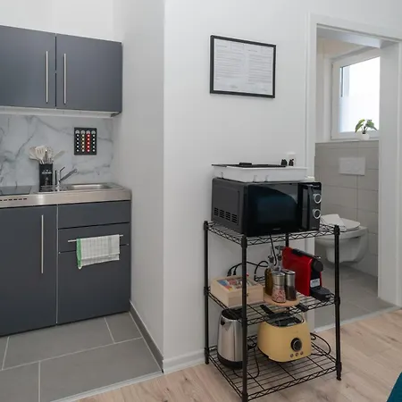 Lit Living - Fully Equipped - Box Spring - Parking - Business & Longstay Altenstadt