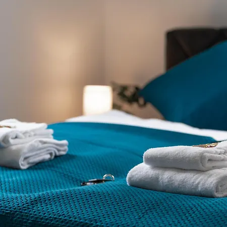 Apartment Lit Living - Deluxe - Box Spring - Parking - Neueröffnung - New Opening *