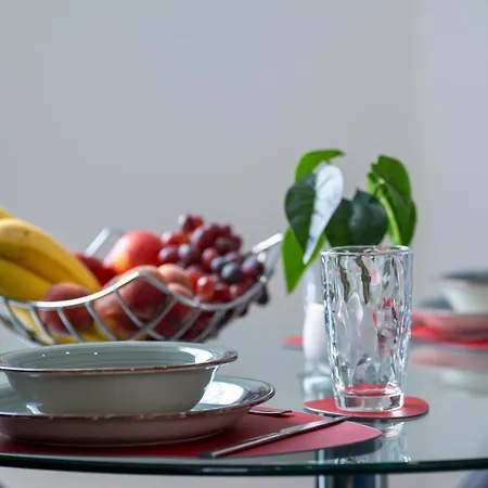 Lit Living - Fully Equipped - Box Spring - Parking - Business & Longstay Апартаменты *
