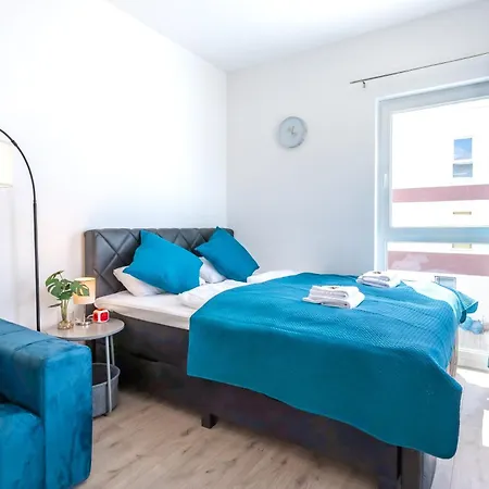 Апартаменты Lit Living - Fully Equipped - Box Spring - Parking - Business & Longstay Альтенштадт