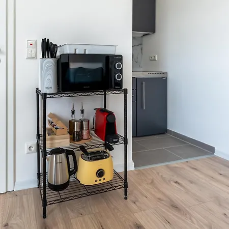 Lit Living Apartment *